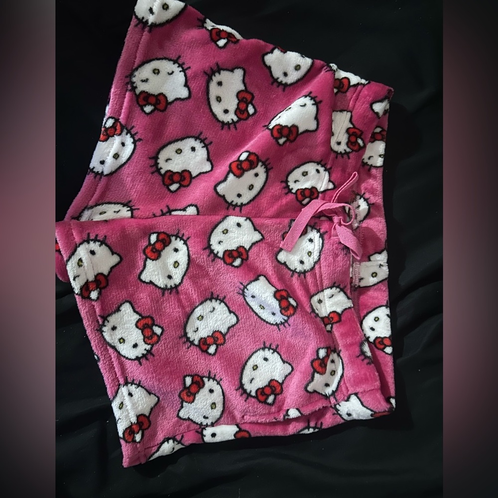 Hello kitty fuzzy short pjs